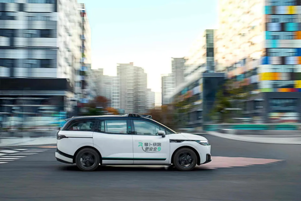 Apollo Go × Uber 提携